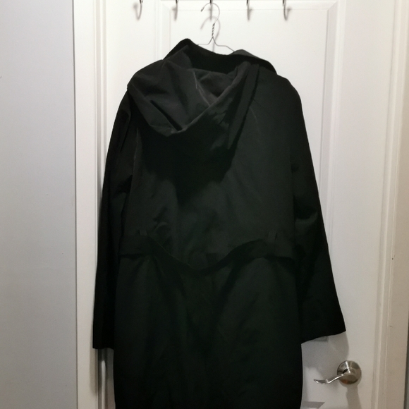 London Fog Classic Black Trench Coat - Picture 3 of 3